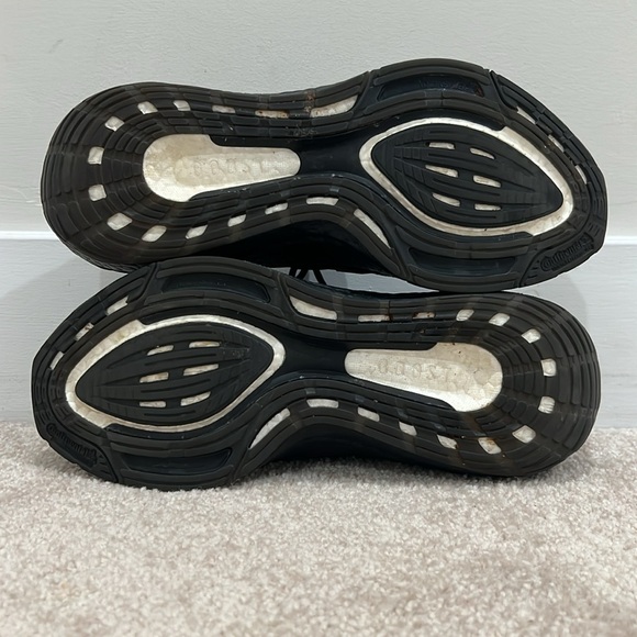 Adidas Ultra Boost 22 Mens size 10 Triple Black GZ0127 - Picture 7 of 7